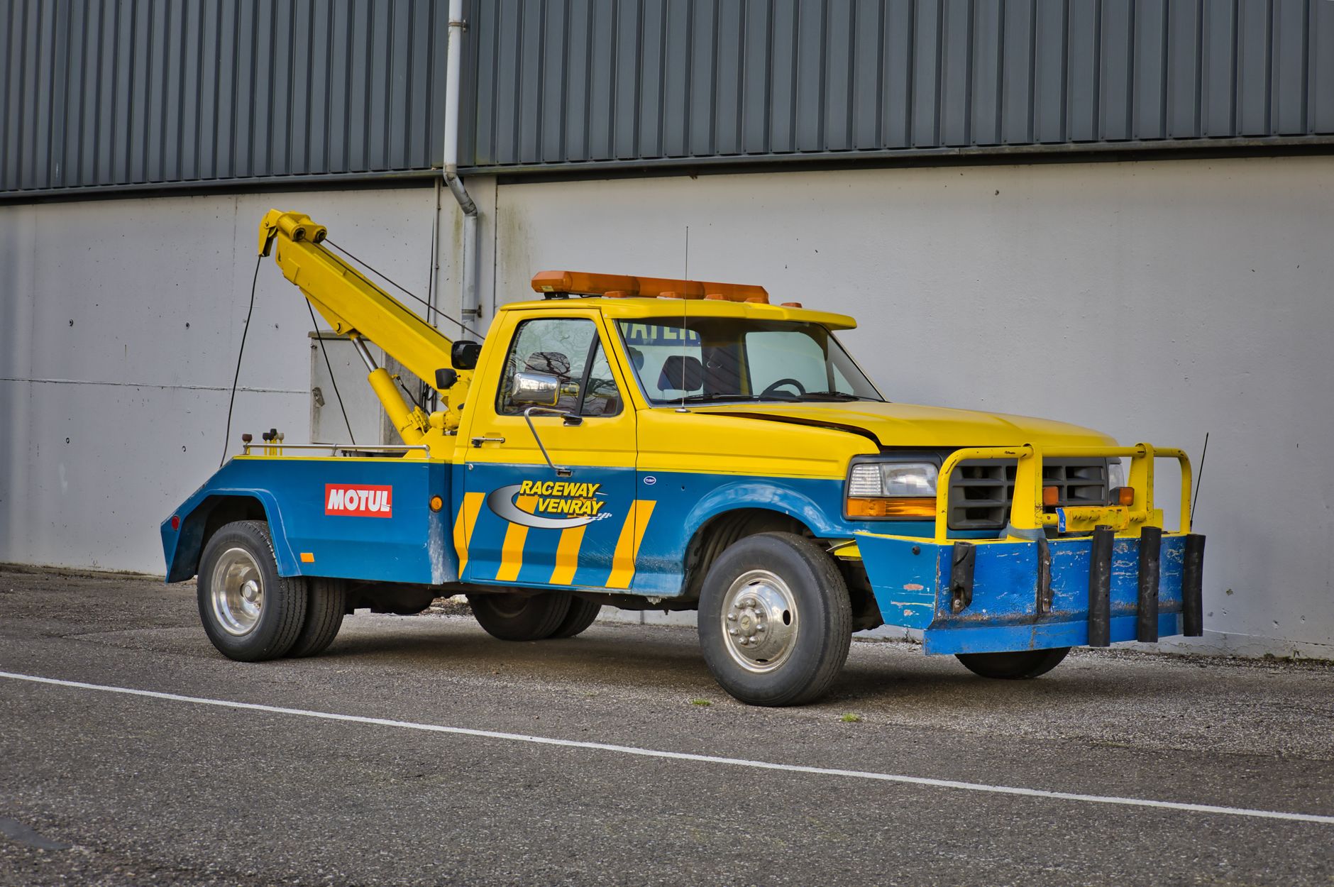 Remorquage voiture équipe à Roubaix